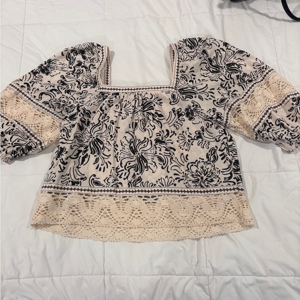Christian Siriano Black and Cream Floral Blouse - Picture 2 of 7